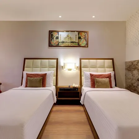 Saura Hotel, Agra - A Club Mahindra Associate Exterior photo