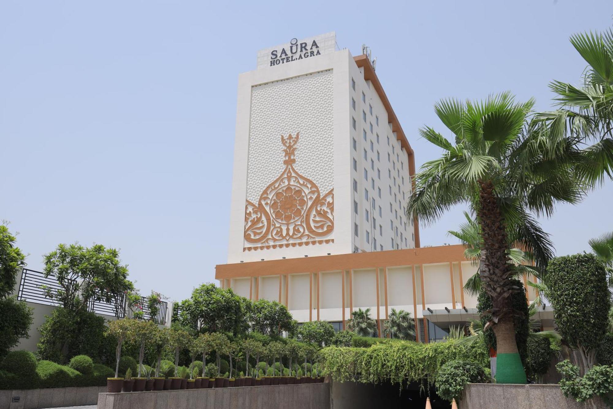 Saura Hotel, Agra - A Club Mahindra Associate 5* Agra (Uttar Pradesh)