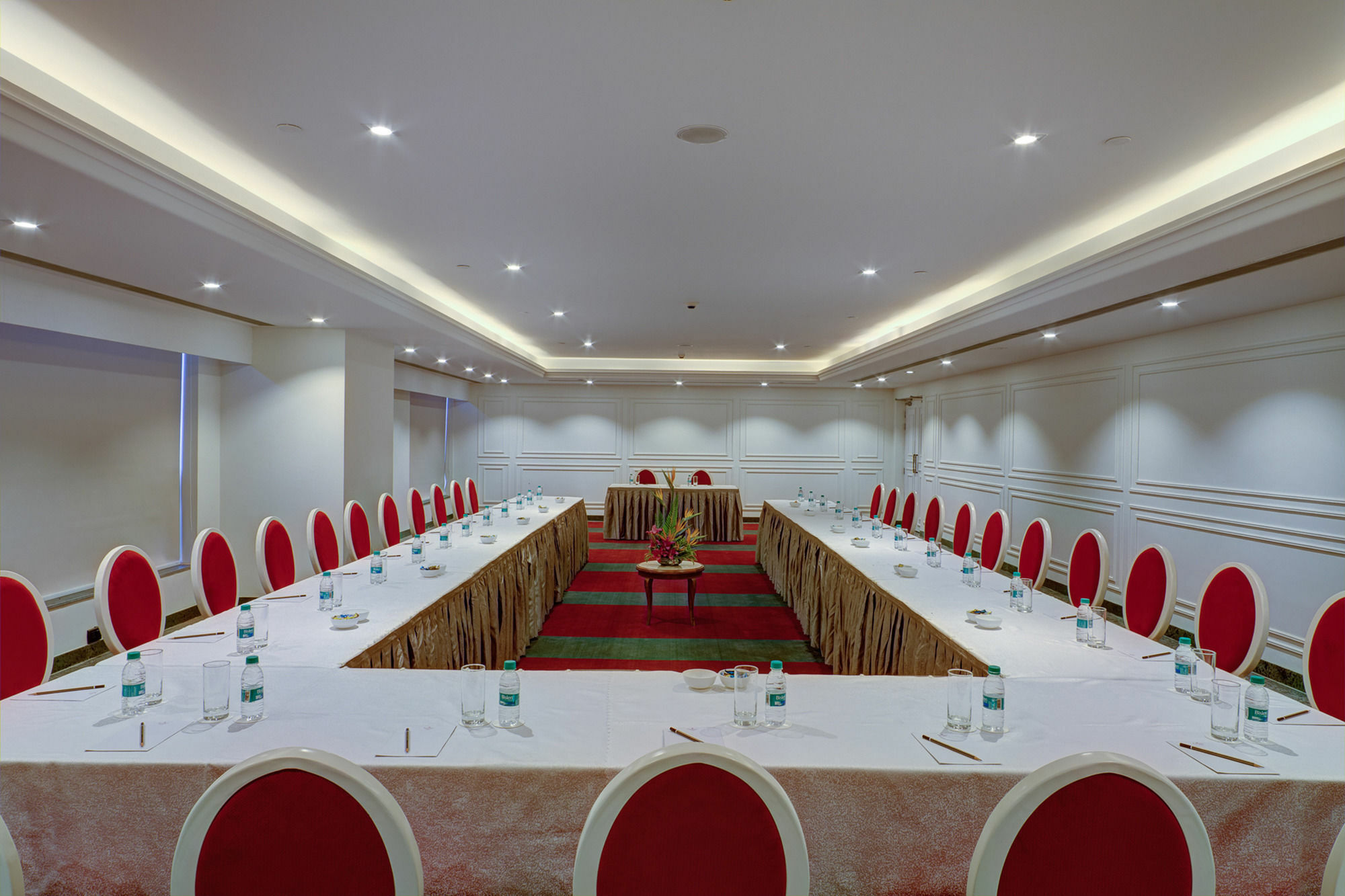 Saura Hotel, Agra - A Club Mahindra Associate Hotel